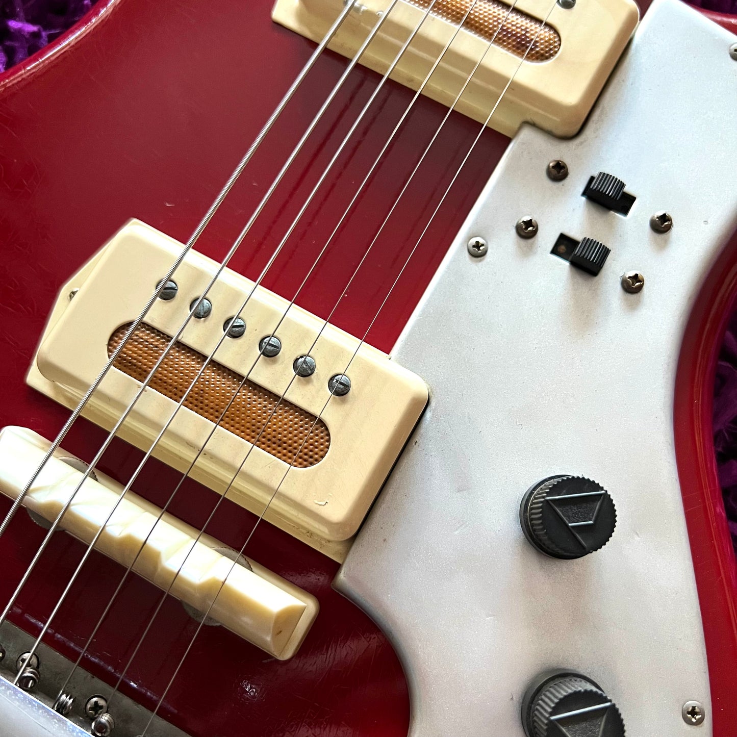 Late 1960s Guyatone LG-85T Red Vintage Japanese Electric Guitar