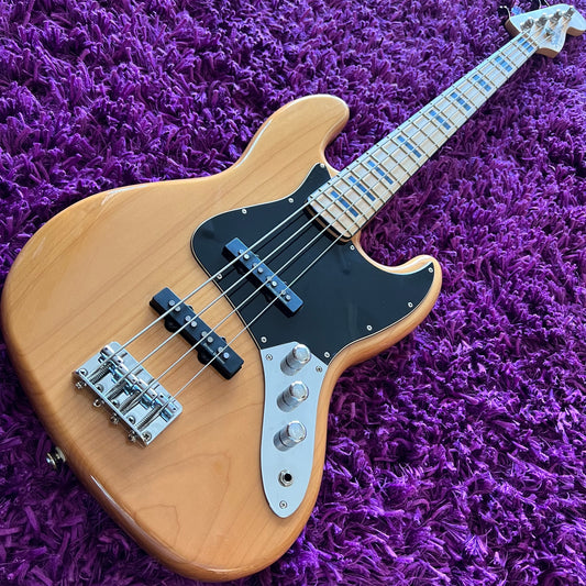 2009 Squier Classic Vibe '70s Jazz Bass Natural (w/ SKB Hardcase)