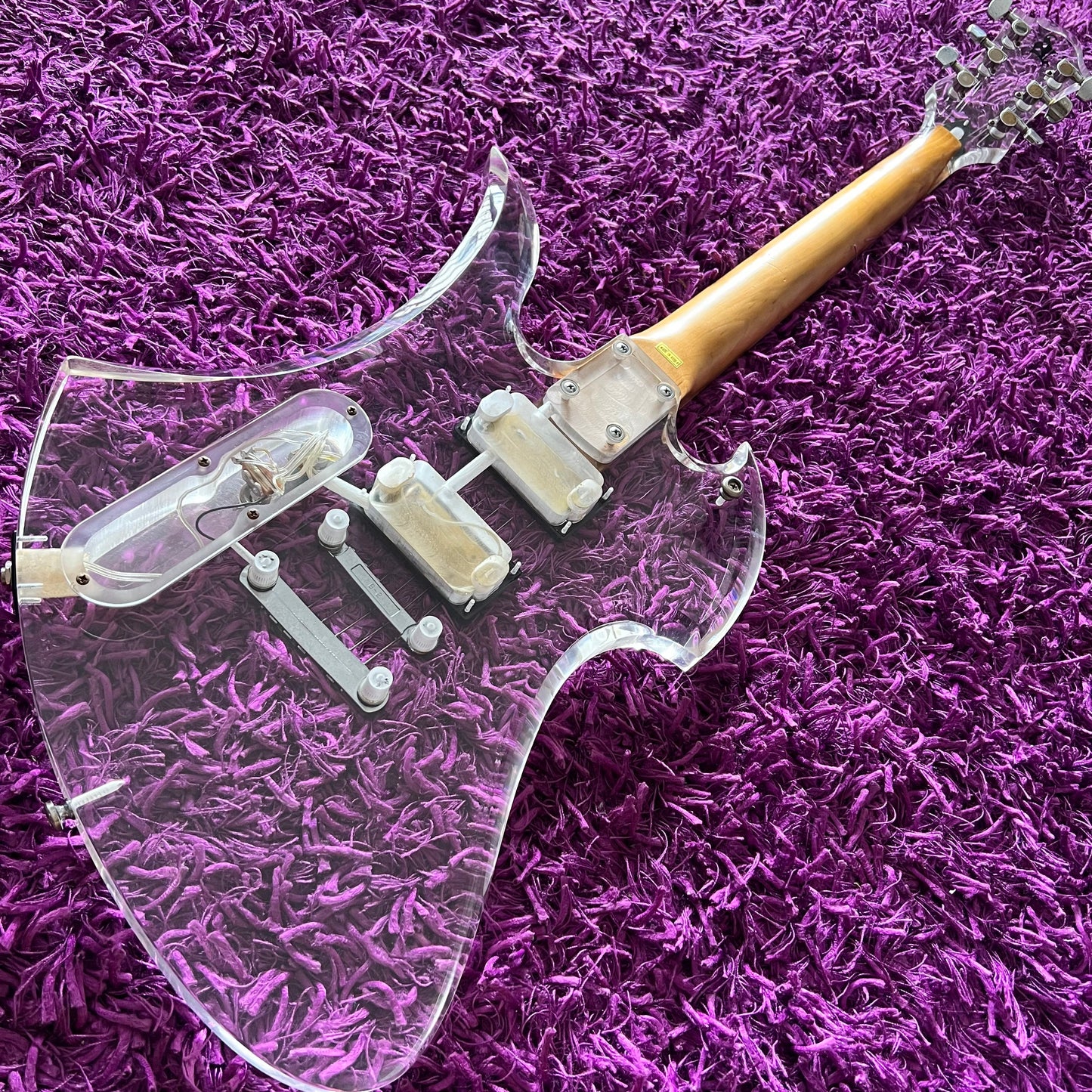 Barclay Acrylic Mockingbird Transparent Guitar