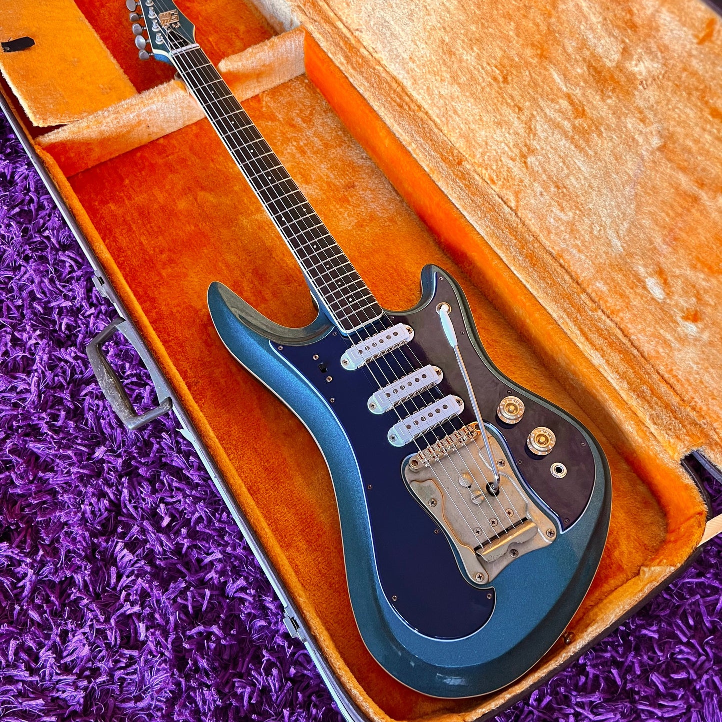 Late 60s Guyatone LG-350T-DX Bizarre Guitar (MIJ, w/ HSC)
