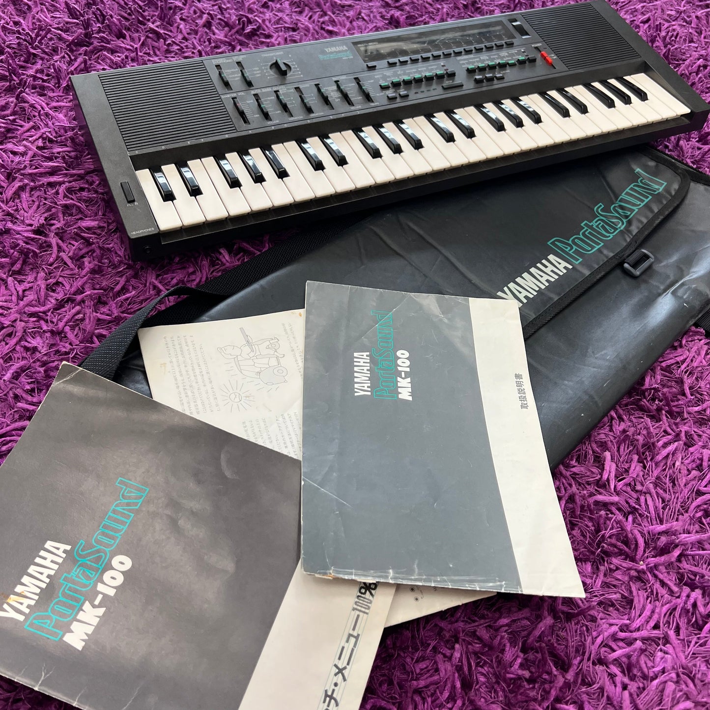 Yamaha MK-100 PortaSound Retro Synthesizer (+Carry Case & Manual)