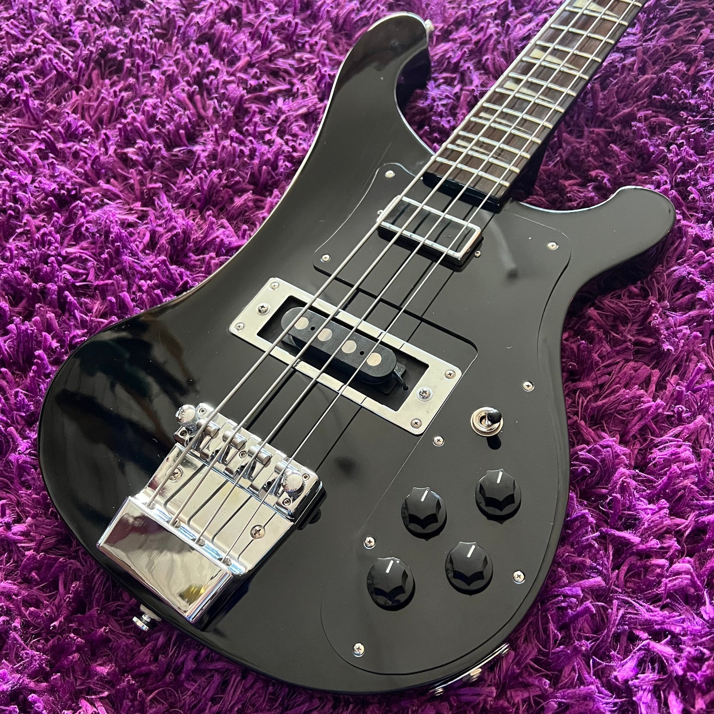 Monogram Japan MR-900B Bass Black