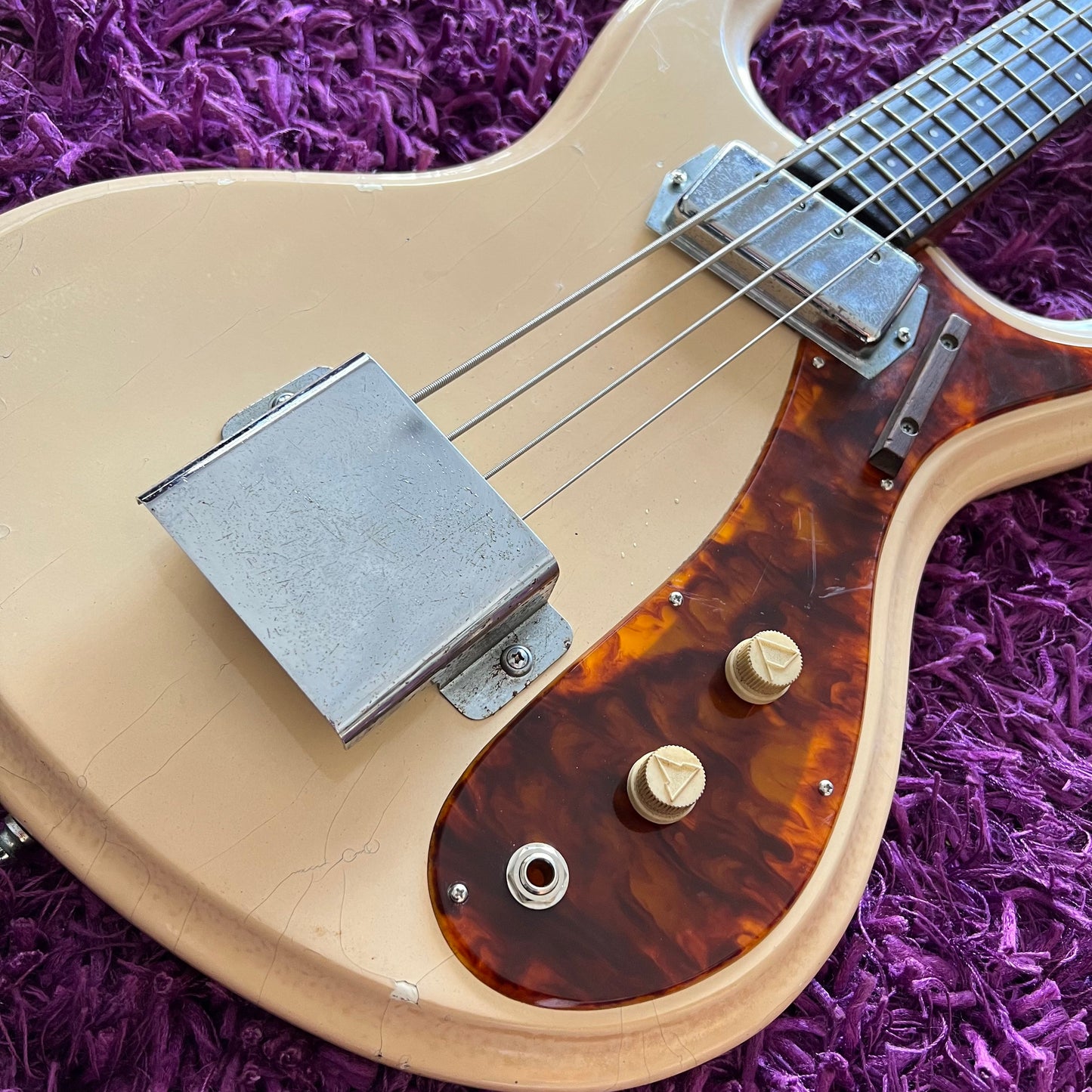 Guyatone EB-1 Mosrite Style Bass Short Scale 1960s