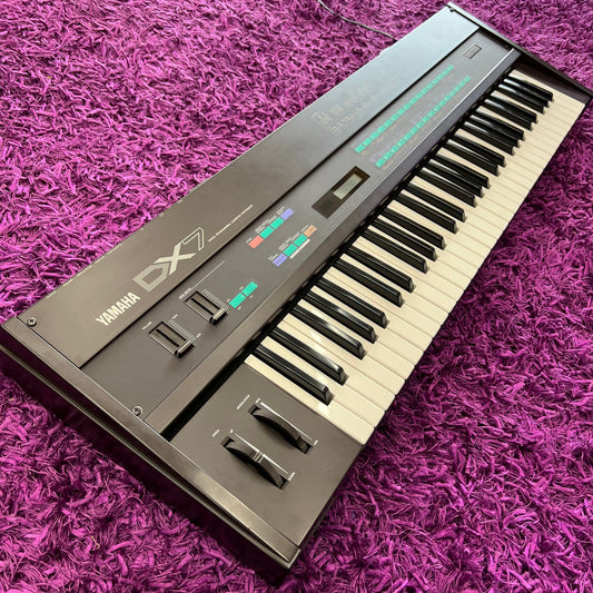 Yamaha DX7 Keyboard Synthesizer (w/ Soft Case) (Made in Japan)